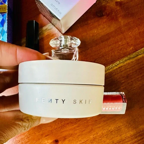 Fenty Beauty Bundle & Versace Crystal Fragrance Set - Picture 8 of 14